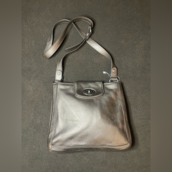 Fossil Metallic Pewter Leather Crossbody Bag | Adjustable Strap